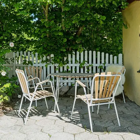Old Local House From 1904 With Natural Garden, Holiday home *