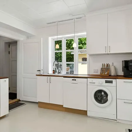 Old Local House From 1904 With Natural Garden بيت للعطل *